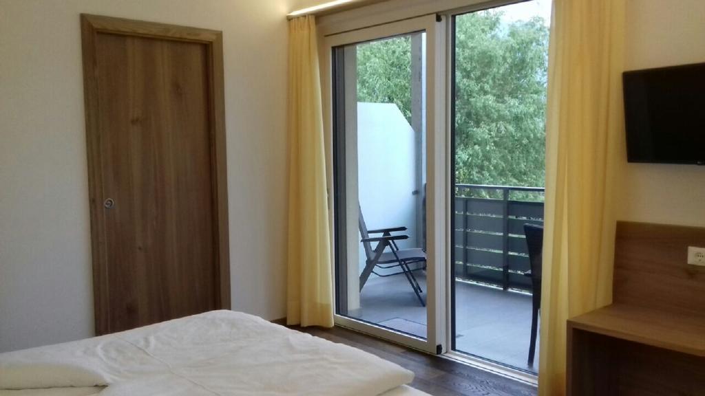 Garni Raffein Hotel Lana Bagian luar foto